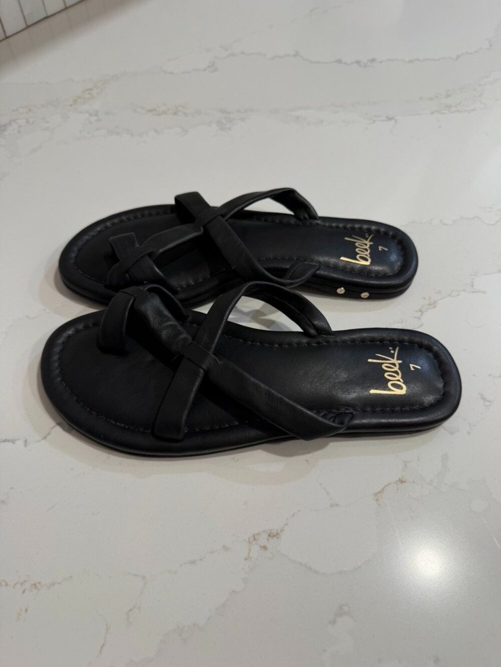 beek Sungem Sandals | Black | Size 7
